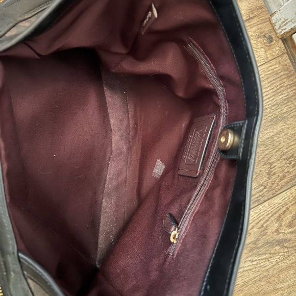 Classic Coach Bag - Picture 9 of 9